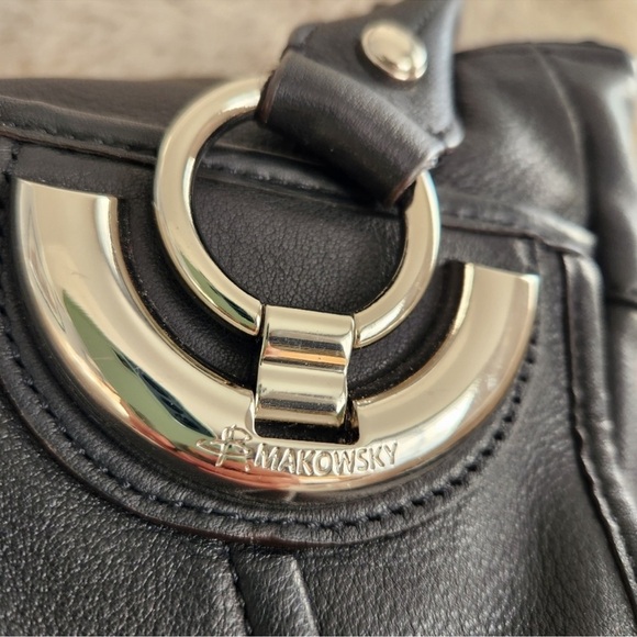 b. makowsky Leather Black Purse Bag Sachtel like new - Picture 3 of 15